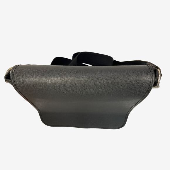 Louis Vuitton Taiga Andrei Messenger Bag Black Dark Gray Crossbody BA3017 France - Picture 8 of 16
